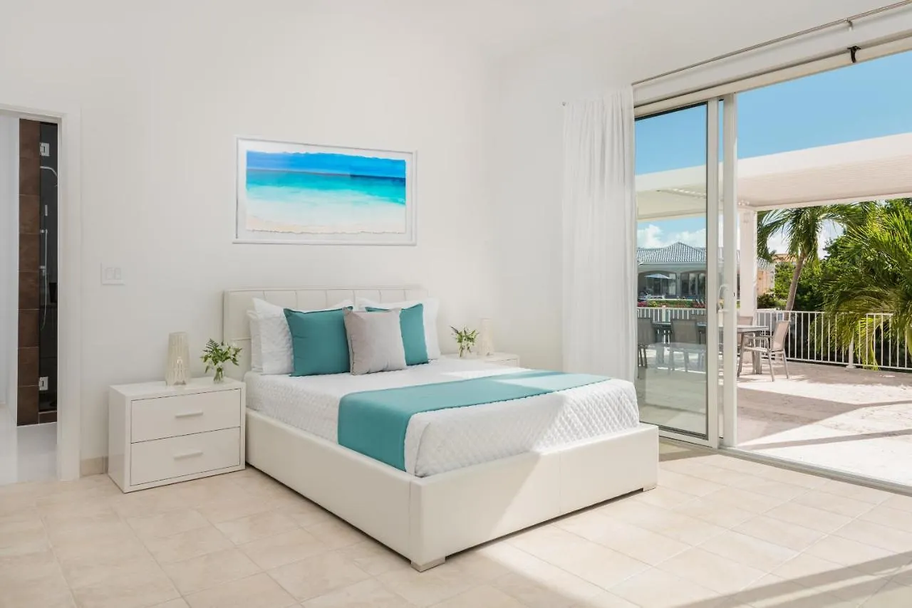 Legacy Villa Long Bay