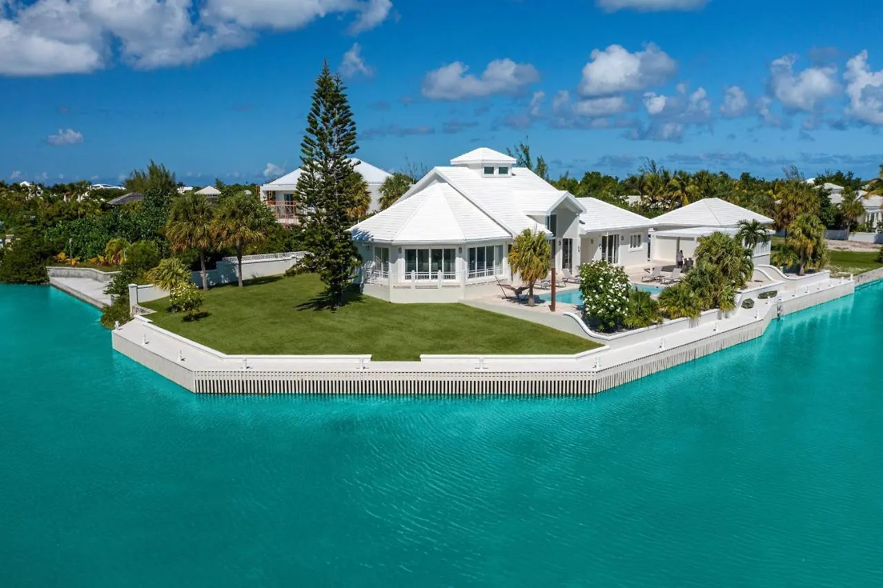 Legacy Villa Long Bay