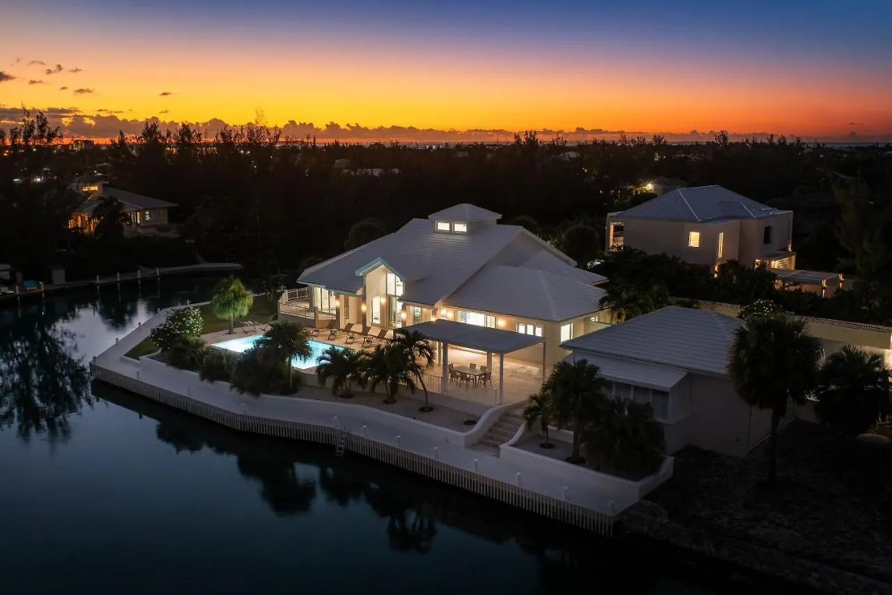 Legacy Villa Long Bay